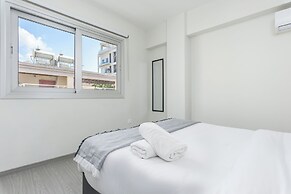 Amore 2-BR Apt By Finikoudes