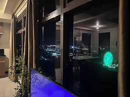 Luxurious Haven in the Sky