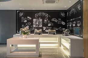 Wei Lai Hotel
