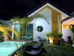 Lux Sila Pool Villa 3 Bedrooms 4 Beds