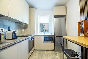 MoHost Properties