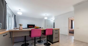MoHost Properties