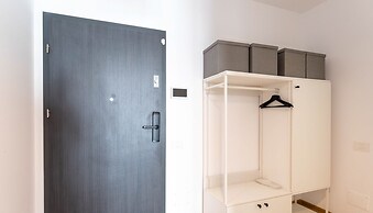 MoHost Properties