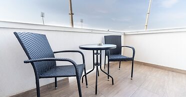 MoHost Properties