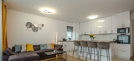 MoHost Properties