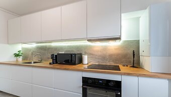 MoHost Properties