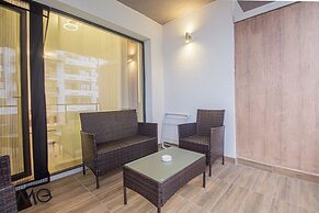 MoHost Properties