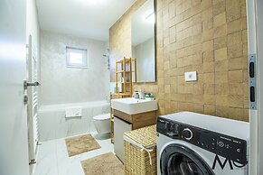 MoHost Properties