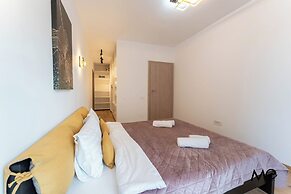 MoHost Properties
