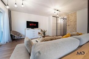 MoHost Properties