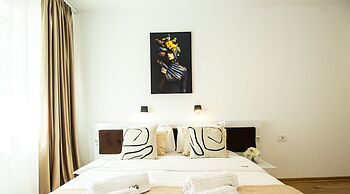 MoHost Properties