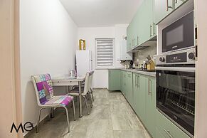 MoHost Properties