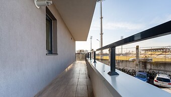 MoHost Properties