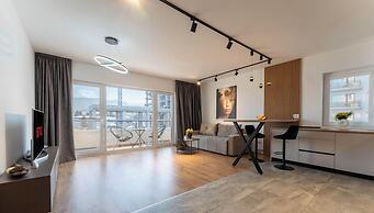 MoHost Properties