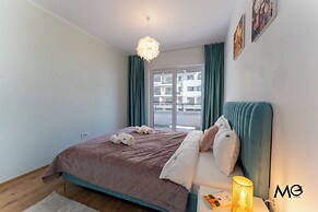 MoHost Properties