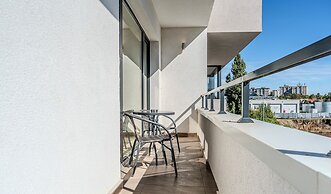 MoHost Properties