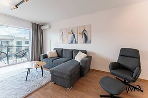 MoHost Properties