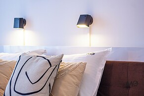 MoHost Properties