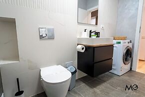 MoHost Properties