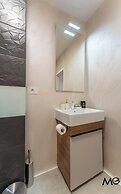 MoHost Properties