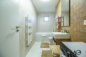 MoHost Properties