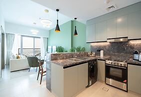 KeyRock Golf Gate - Stylish Retreat