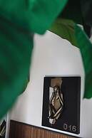 Barneys Club B&b