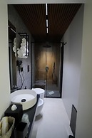 Barneys Club B&b