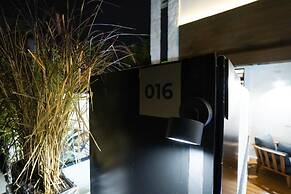 Barneys Club B&b