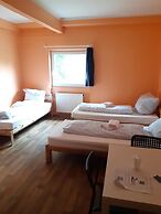 2-Rent Group Hostel Apartments EVE74