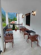 Hotel & Bar - Restorant  Piceri Dragobia