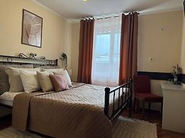 Hotel HOME