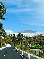 Blue Monis With Amazing Views