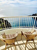 Blue Monis With Amazing Views