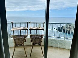 Blue Monis With Amazing Views