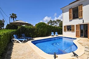 Wonderful Holiday Home With Private Pool