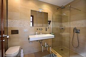 Wonderful Holiday Home With Private Pool