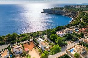 Wonderful Holiday Home With Private Pool