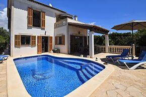 Wonderful Holiday Home With Private Pool