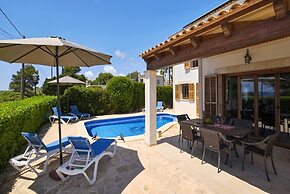 Wonderful Holiday Home With Private Pool