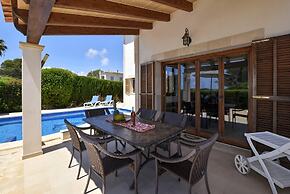 Wonderful Holiday Home With Private Pool