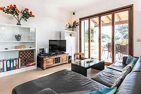 Wonderful Holiday Home With Private Pool