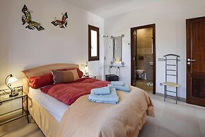 Wonderful Holiday Home With Private Pool