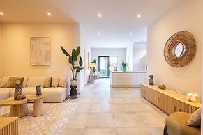 Chic 3BR Apartment Mambo Beach Area Stay