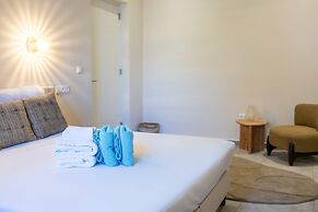 Chic 3BR Apartment Mambo Beach Area Stay