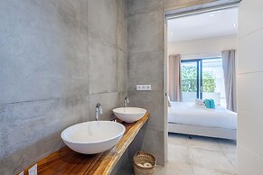 Chic 3BR Apartment Mambo Beach Area Stay