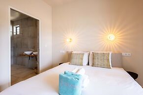 Chic 3BR Apartment Mambo Beach Area Stay