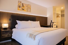 w Remarkable 1BR in San Isidro
