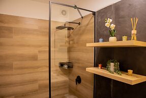 w Remarkable 1BR in San Isidro