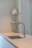 Huswell - Minimalist Coastal Luxury Panoramic View